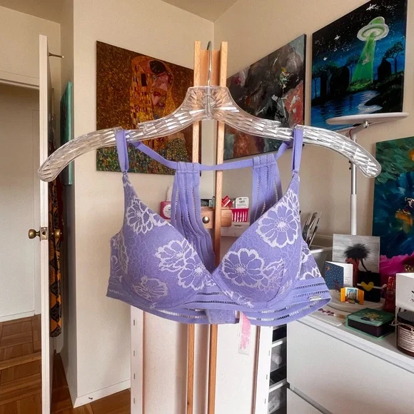 Victoria's Secret Purple Lace Bra Intimates Sleepwear lightly lined, size 36B - Picture 1 of 1